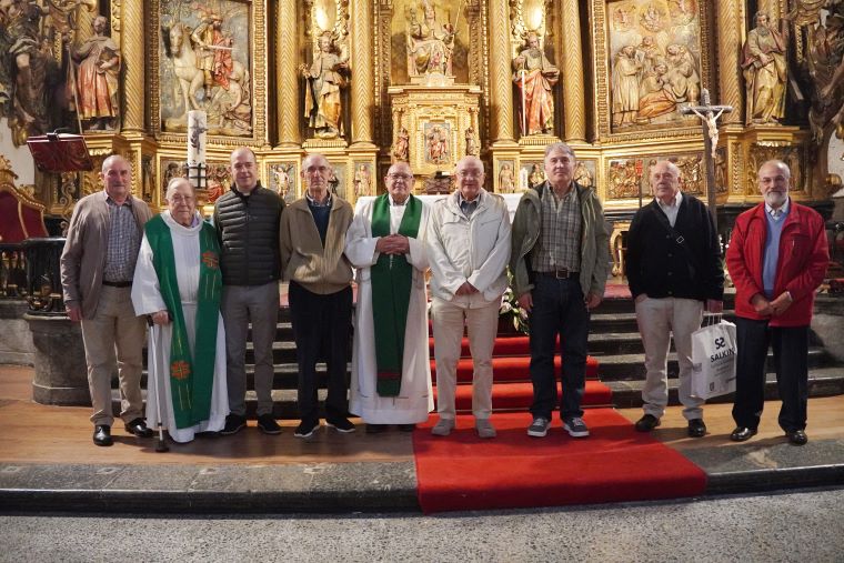 San Martin parrokiak emozioz agurtu zituen Iñaki Zabaleta eta Manuel Oiartzabal apaizak