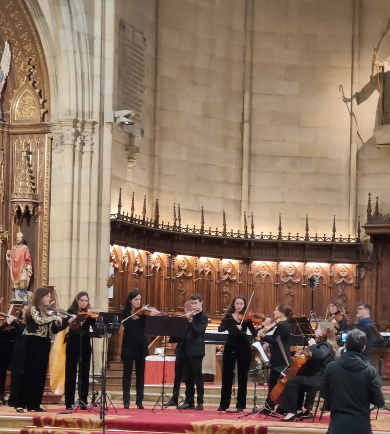 Una noche de Navidad llena de música y emoción en la catedral Buen Pastor