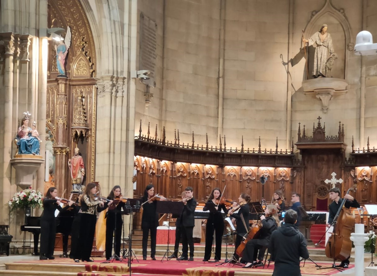 Una noche de Navidad llena de música y emoción en la catedral Buen Pastor