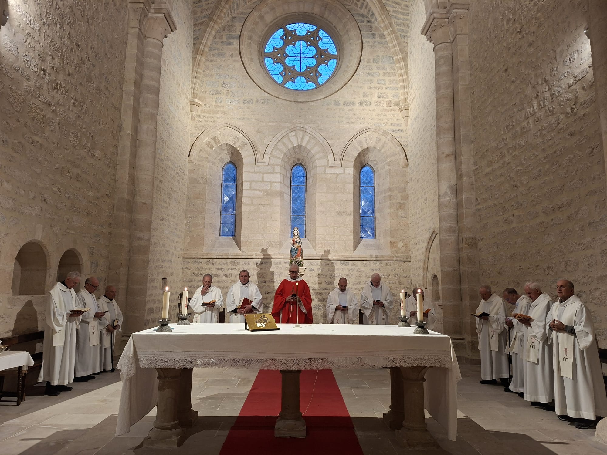 El clero guipuzcoano vive sus ejercicios espirituales en el Monasterio de Iranzu