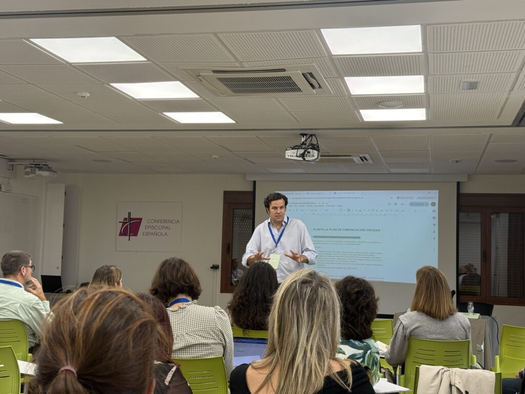 Komunikazioa egitekoaren zerbitzura