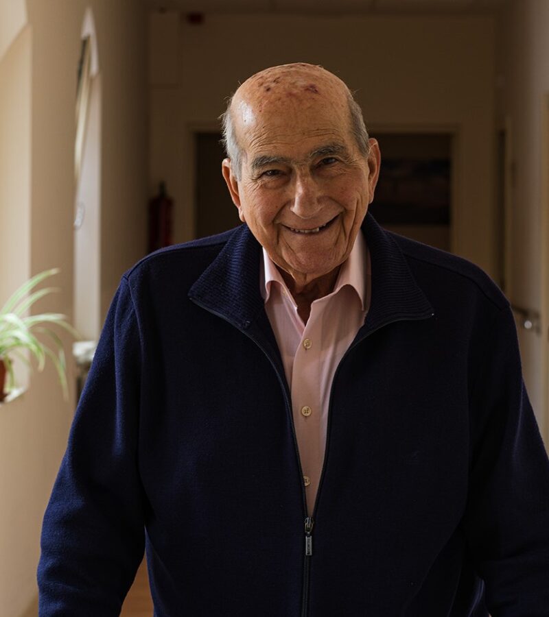 Azkoitiak esker onez agurtu du Jenaro Lekuona jauna, Andre Maria Zeruratzearen erretore izandakoa