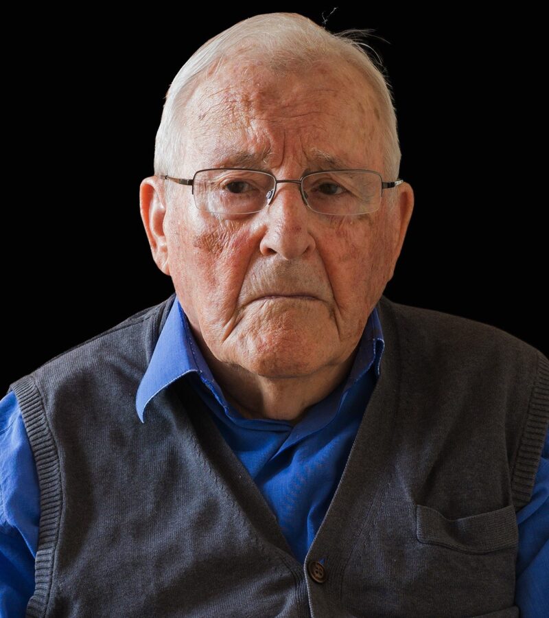 Manuel Olasagasti Mugica apaiza hil da