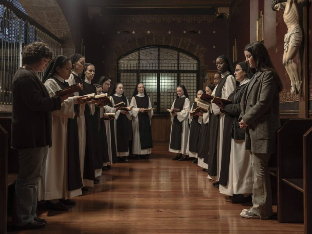 Mikel Iraundegik Lux eta Los Domingos aztertzen ditu: 