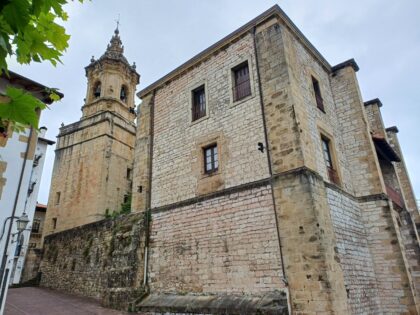 Nuestra Señora de la Asunción y del Manzano, Hondarribia Nuestra Señora de la Asunción y del Manzano, Hondarribia