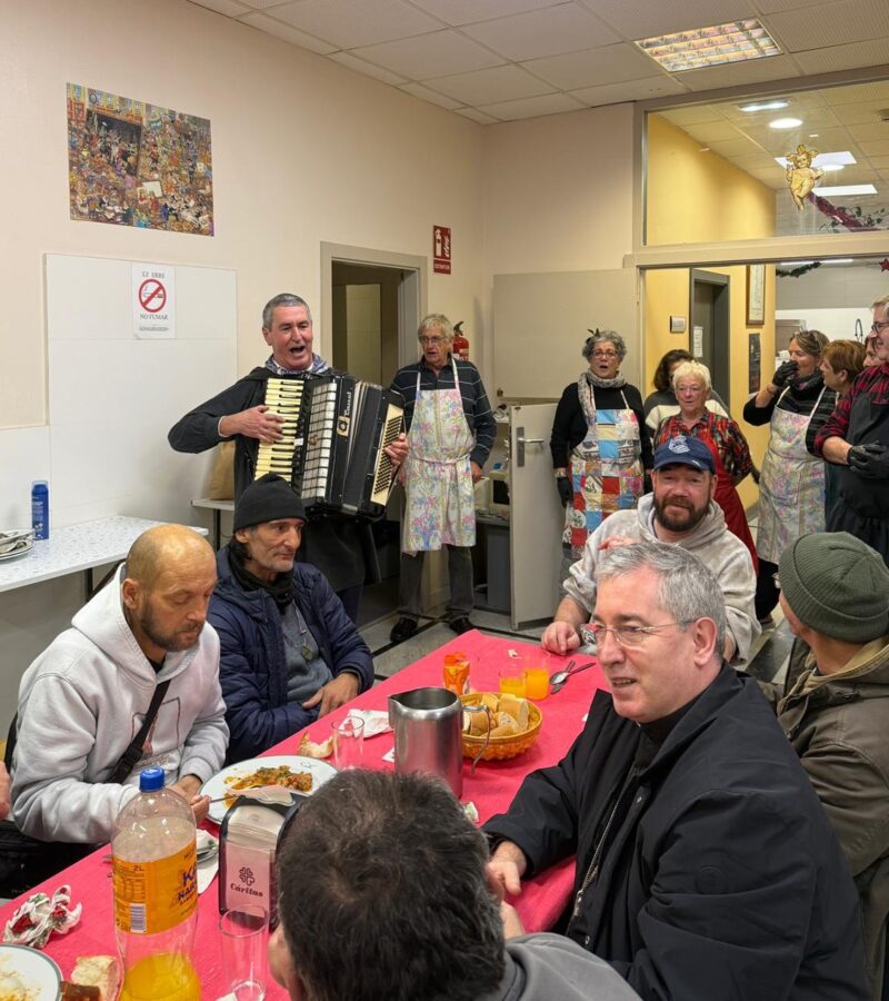 Gotzaina Aterpeko (Caritas Gipuzkoa) bazkarian