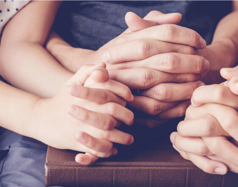 Familian otoitz egin