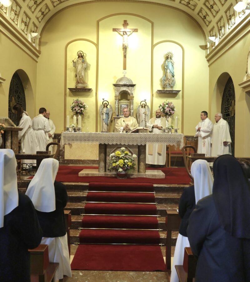 Irún despide con emoción a las Siervas de Jesús