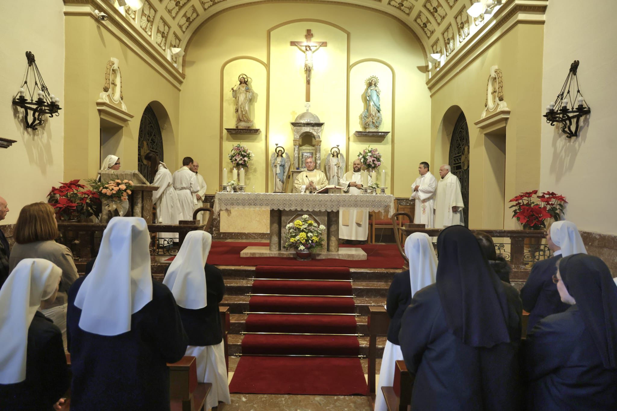 Irún despide con emoción a las Siervas de Jesús