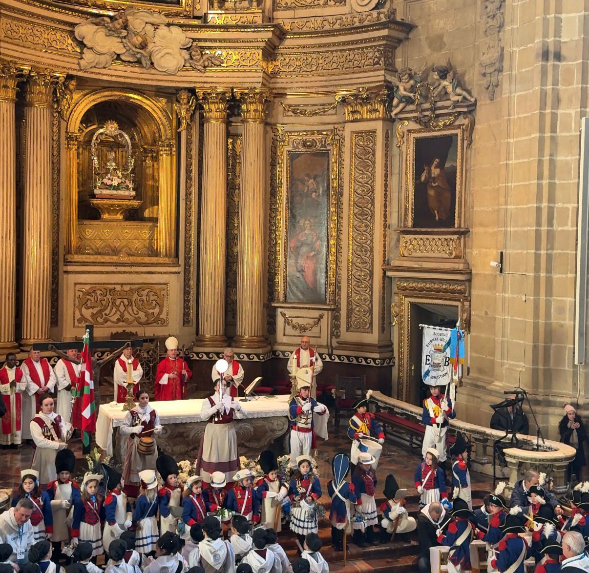 San Sebastian egunaren ospakizuna Koruko Andre Mariaren basilikan
