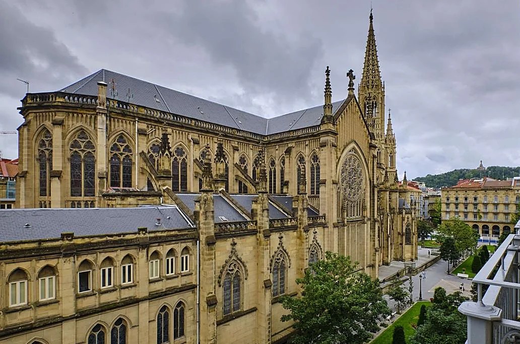 Licitación de la restauración de la mitad oeste de la catedral del Buen Pastor de San Sebastián