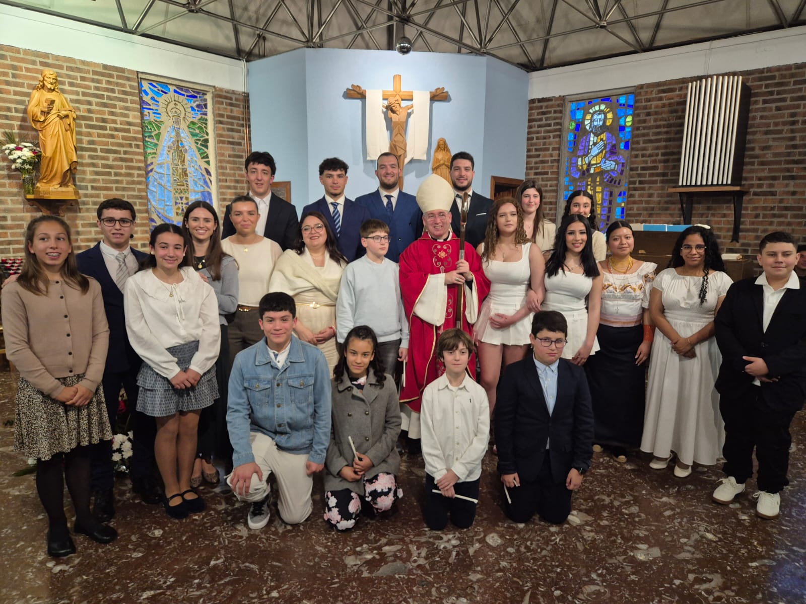 La Pascua trae la alegría de las confirmaciones a nuestra Iglesia guipuzcoana