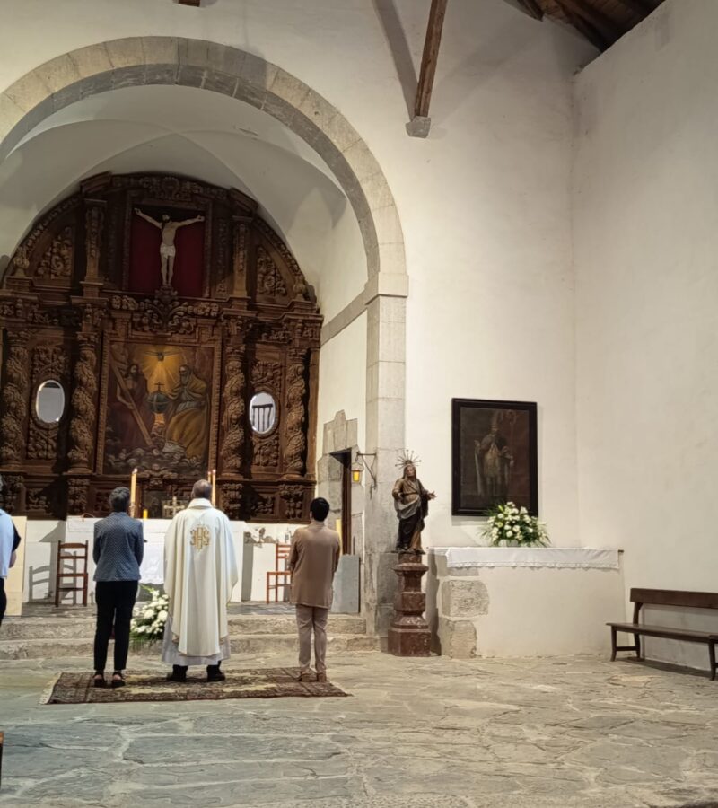 Santa Misa en la iglesia “Trinidad” de Mendaro