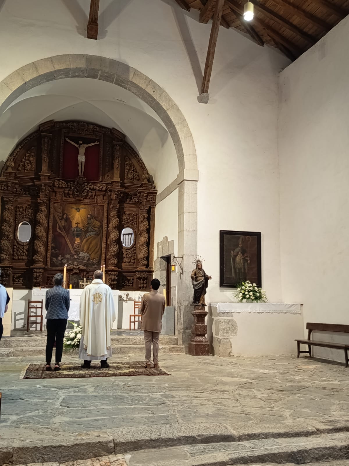 Santa Misa en la iglesia “Trinidad” de Mendaro