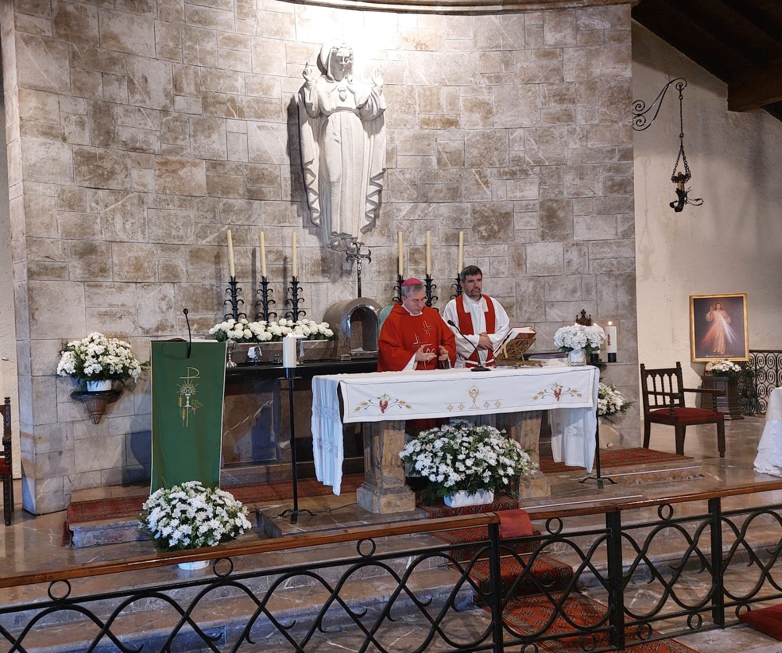 Jesusen Bihotz guztiz santua