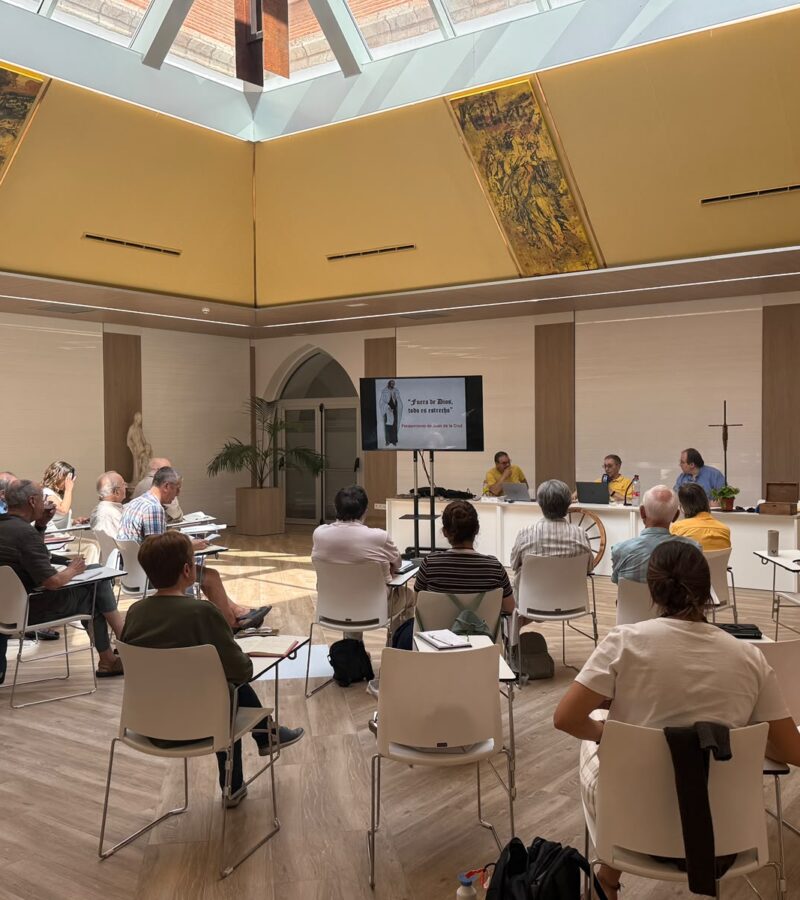 Comienza en el Obispado un curso de verano dedicado a san Juan de la Cruz
