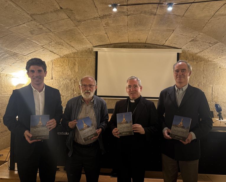 Presentación del libro sobre los 75 años del Sagrado Corazón de Jesús del Monte Urgull