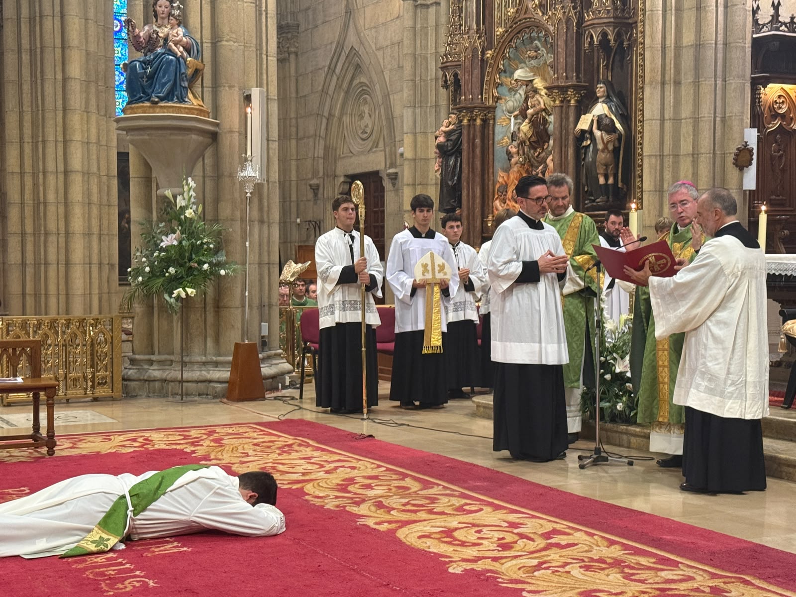 La Diócesis de San Sebastián celebra la ordenación sacerdotal de D. Enrique Ormazabal